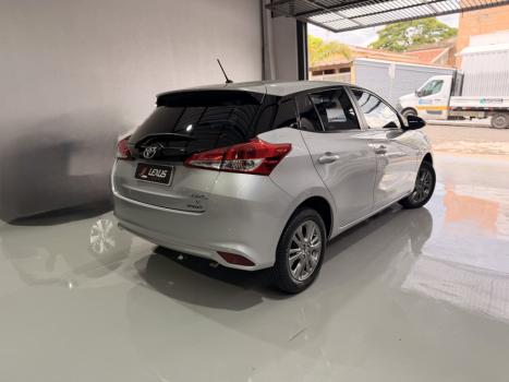 TOYOTA Yaris Hatch 1.5 16V 4P FLEX XL PLUS CONNECT MULTIDRIVE AUTOM�TICO CVT, Foto 10