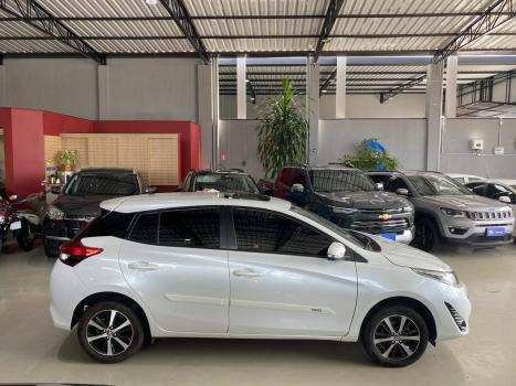 TOYOTA Yaris Hatch 1.5 16V 4P FLEX XLS CONNECT MULTIDRIVE AUTOM�TICO CVT, Foto 4