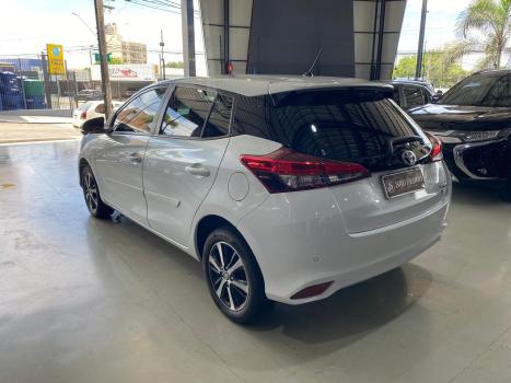 TOYOTA Yaris Hatch 1.5 16V 4P FLEX XLS CONNECT MULTIDRIVE AUTOM�TICO CVT, Foto 5