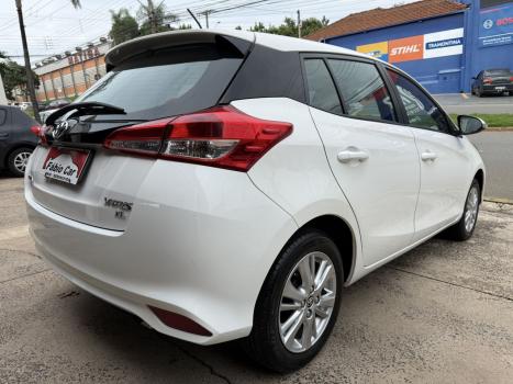 TOYOTA Yaris Hatch 1.3 16V 4P FLEX XL MULTIDRIVE AUTOM�TICO CVT, Foto 3