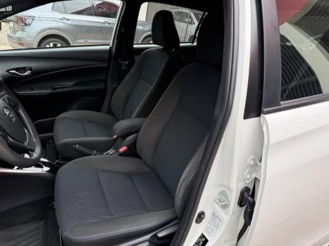 TOYOTA Yaris Hatch 1.3 16V 4P FLEX XL MULTIDRIVE AUTOM�TICO CVT, Foto 7