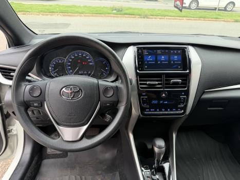 TOYOTA Yaris Hatch 1.3 16V 4P FLEX XL MULTIDRIVE AUTOM�TICO CVT, Foto 9