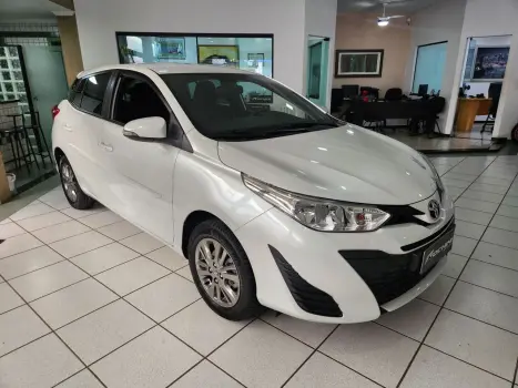 TOYOTA Yaris Hatch 1.5 16V 4P FLEX XL PLUS CONNECT MULTIDRIVE AUTOM�TICO CVT, Foto 3