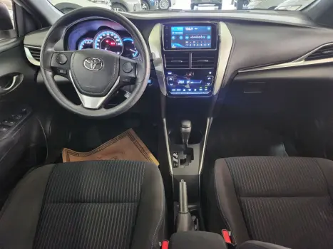 TOYOTA Yaris Hatch 1.5 16V 4P FLEX XL PLUS CONNECT MULTIDRIVE AUTOM�TICO CVT, Foto 6