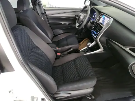 TOYOTA Yaris Hatch 1.5 16V 4P FLEX XL PLUS CONNECT MULTIDRIVE AUTOM�TICO CVT, Foto 7