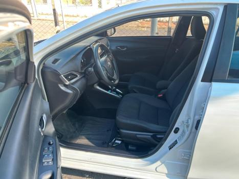TOYOTA Yaris Hatch 1.3 16V 4P FLEX XL PLUS TECH MULTIDRIVE AUTOM�TICO CVT, Foto 10