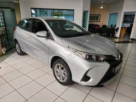 TOYOTA Yaris Hatch 1.5 16V 4P FLEX XS MULTIDRIVE AUTOM�TICO CVT, Foto 3