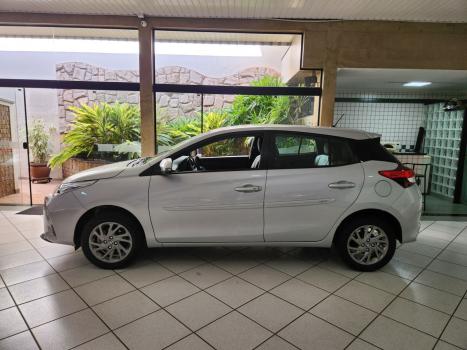 TOYOTA Yaris Hatch 1.5 16V 4P FLEX XS MULTIDRIVE AUTOM�TICO CVT, Foto 4