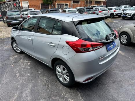 TOYOTA Yaris Hatch 1.3 16V 4P FLEX XL MULTIDRIVE AUTOM�TICO CVT, Foto 4