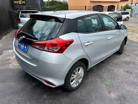 TOYOTA Yaris Hatch 1.3 16V 4P FLEX XL MULTIDRIVE AUTOM�TICO CVT, Foto 6