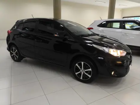 TOYOTA Yaris Hatch 1.5 16V 4P FLEX XS CONNECT MULTIDRIVE AUTOM�TICO CVT, Foto 2