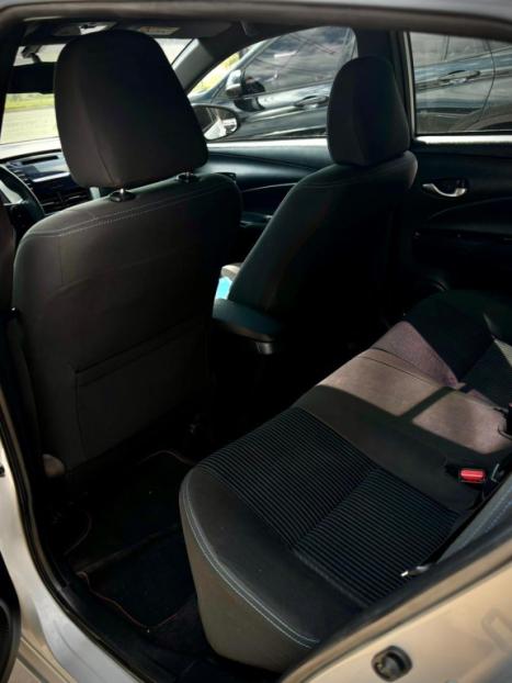 TOYOTA Yaris Hatch 1.5 16V 4P FLEX XL MULTIDRIVE AUTOM�TICO CVT, Foto 8