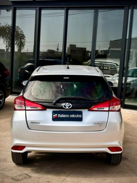 TOYOTA Yaris Hatch 1.5 16V 4P FLEX XL MULTIDRIVE AUTOM�TICO CVT, Foto 10