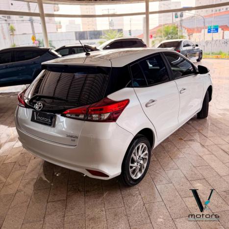 TOYOTA Yaris Hatch 1.5 16V 4P FLEX XS MULTIDRIVE AUTOM�TICO CVT, Foto 4
