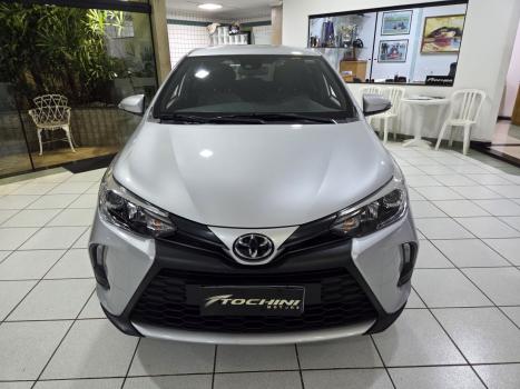 TOYOTA Yaris Hatch 1.5 16V 4P FLEX XS CONNECT MULTIDRIVE AUTOM�TICO CVT, Foto 2