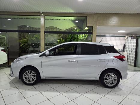 TOYOTA Yaris Hatch 1.5 16V 4P FLEX XS CONNECT MULTIDRIVE AUTOM�TICO CVT, Foto 4