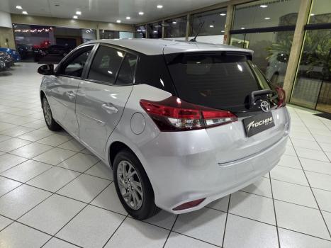 TOYOTA Yaris Hatch 1.5 16V 4P FLEX XS CONNECT MULTIDRIVE AUTOM�TICO CVT, Foto 5