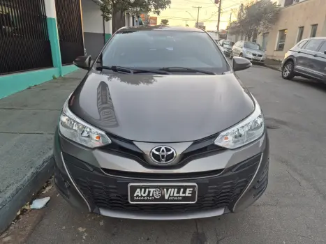 TOYOTA Yaris Hatch 1.5 16V 4P FLEX XL PLUS CONNECT MULTIDRIVE AUTOM�TICO CVT, Foto 3