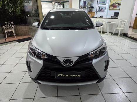 TOYOTA Yaris Hatch 1.5 16V 4P FLEX XS CONNECT MULTIDRIVE AUTOM�TICO CVT, Foto 2
