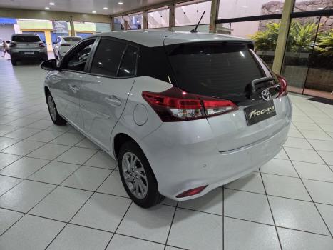 TOYOTA Yaris Hatch 1.5 16V 4P FLEX XS CONNECT MULTIDRIVE AUTOM�TICO CVT, Foto 5