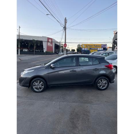 TOYOTA Yaris Hatch 1.5 16V 4P FLEX XL PLUS CONNECT MULTIDRIVE AUTOM�TICO CVT, Foto 4