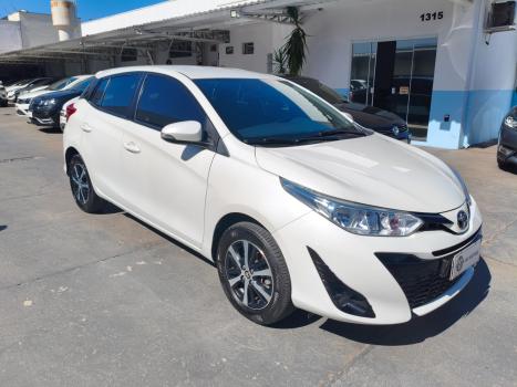 TOYOTA Yaris Hatch 1.5 16V 4P FLEX XS MULTIDRIVE AUTOM�TICO CVT, Foto 3