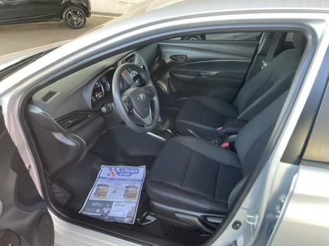 TOYOTA Yaris Hatch 1.3 16V 4P FLEX XL MULTIDRIVE AUTOM�TICO CVT, Foto 2
