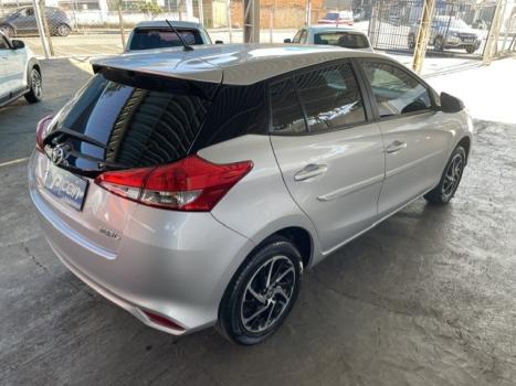 TOYOTA Yaris Hatch 1.3 16V 4P FLEX XL MULTIDRIVE AUTOM�TICO CVT, Foto 6