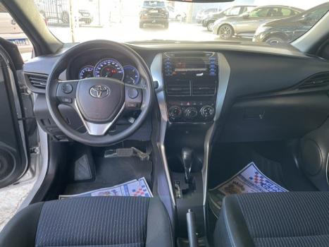TOYOTA Yaris Hatch 1.3 16V 4P FLEX XL MULTIDRIVE AUTOM�TICO CVT, Foto 9