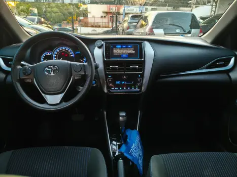 TOYOTA Yaris Hatch 1.3 16V 4P FLEX XL PLUS TECH MULTIDRIVE AUTOM�TICO CVT, Foto 7