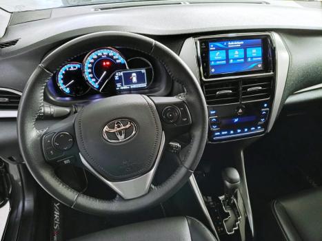 TOYOTA Yaris Hatch 1.5 16V 4P FLEX X WAY MULTIDRIVE AUTOM�TICO CVT, Foto 2