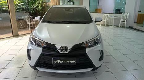 TOYOTA Yaris Hatch 1.5 16V 4P FLEX XS MULTIDRIVE AUTOM�TICO CVT, Foto 4