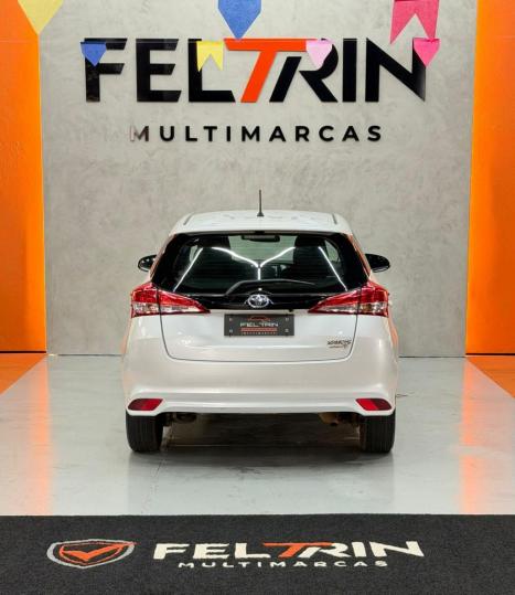 TOYOTA Yaris Hatch 1.5 16V 4P FLEX XL MULTIDRIVE AUTOM�TICO CVT, Foto 5