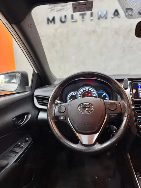 TOYOTA Yaris Hatch 1.5 16V 4P FLEX XL MULTIDRIVE AUTOM�TICO CVT, Foto 9