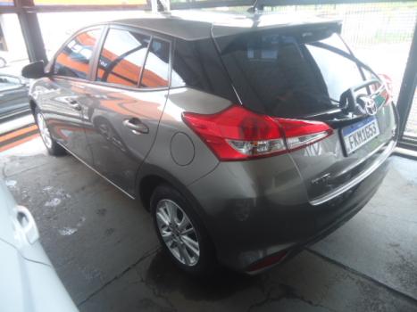 TOYOTA Yaris Hatch 1.5 16V 4P FLEX XL MULTIDRIVE AUTOM�TICO CVT, Foto 2