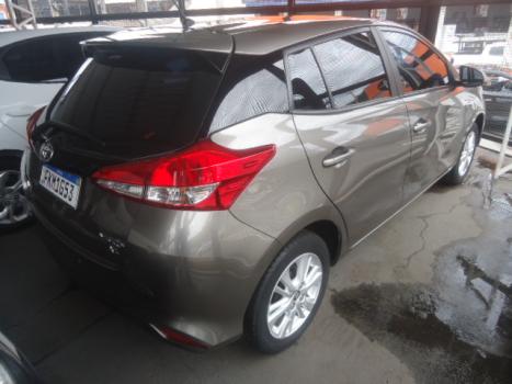 TOYOTA Yaris Hatch 1.5 16V 4P FLEX XL MULTIDRIVE AUTOM�TICO CVT, Foto 3