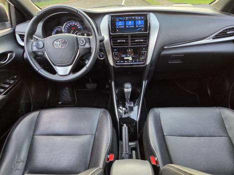 TOYOTA Yaris Hatch 1.5 16V 4P FLEX XS CONNECT MULTIDRIVE AUTOMÁTICO CVT, Foto 9