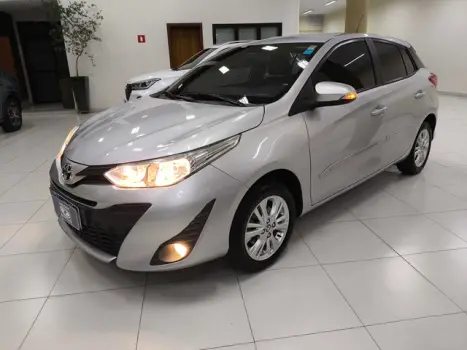 TOYOTA Yaris Hatch 1.3 16V 4P FLEX XL PLUS TECH MULTIDRIVE AUTOMÁTICO CVT, Foto 10