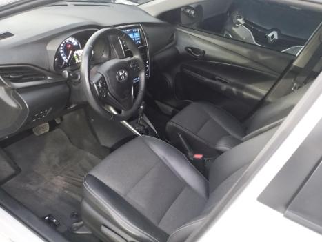 TOYOTA Yaris Sedan 1.5 16V 4P FLEX XS MULTIDRIVE AUTOMTICO CVT, Foto 8