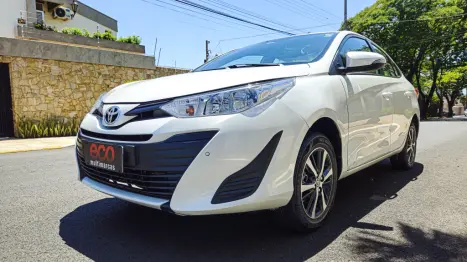 TOYOTA Yaris Sedan 1.5 16V 4P FLEX XL LIVE MULTIDRIVE AUTOMTICO CVT, Foto 3