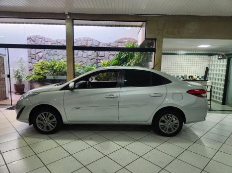 TOYOTA Yaris Sedan 1.5 16V 4P FLEX PLUS MULTIDRIVE AUTOM�TICO CVT, Foto 4