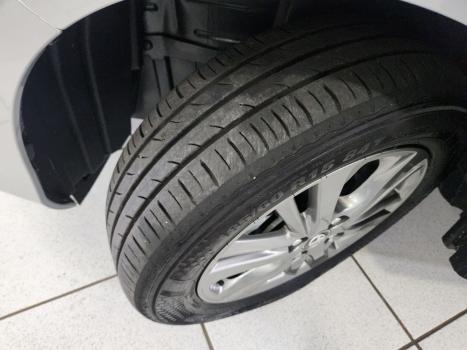 TOYOTA Yaris Sedan 1.5 16V 4P FLEX PLUS MULTIDRIVE AUTOM�TICO CVT, Foto 14