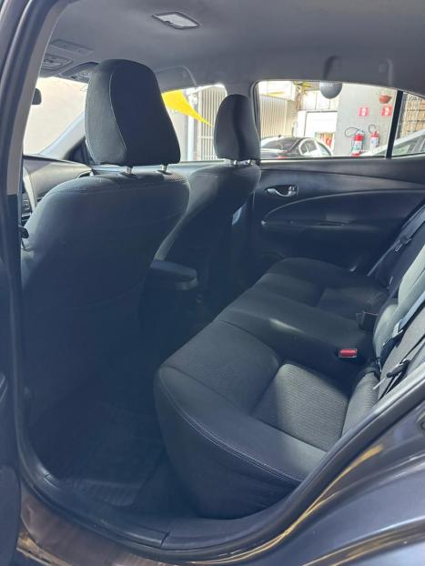 TOYOTA Yaris Sedan 1.5 16V 4P FLEX PLUS MULTIDRIVE AUTOM�TICO CVT, Foto 8