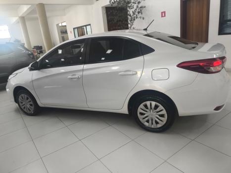 TOYOTA Yaris Sedan 1.5 16V 4P FLEX XL MULTIDRIVE AUTOM�TICO CVT, Foto 8