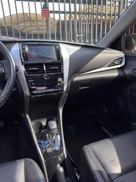 TOYOTA Yaris Sedan 1.5 16V 4P FLEX XLS CONNECT MULTIDRIVE AUTOM�TICO CVT, Foto 12