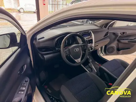 TOYOTA Yaris Sedan 1.5 16V 4P FLEX XL LIVE MULTIDRIVE AUTOMÁTICO CVT, Foto 10