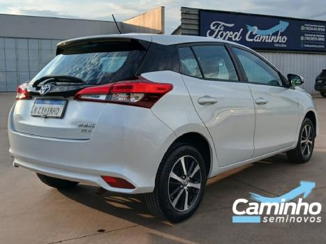 TOYOTA Yaris Sedan 1.5 16V 4P FLEX XLS CONNECT MULTIDRIVE AUTOMÁTICO CVT, Foto 5