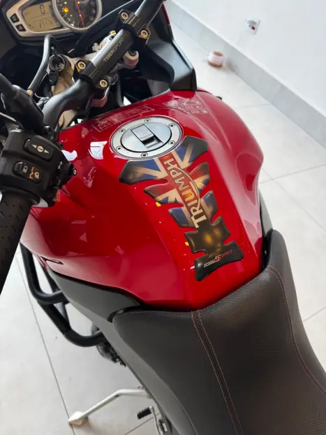 TRIUMPH Speed Triple 1050 R, Foto 5