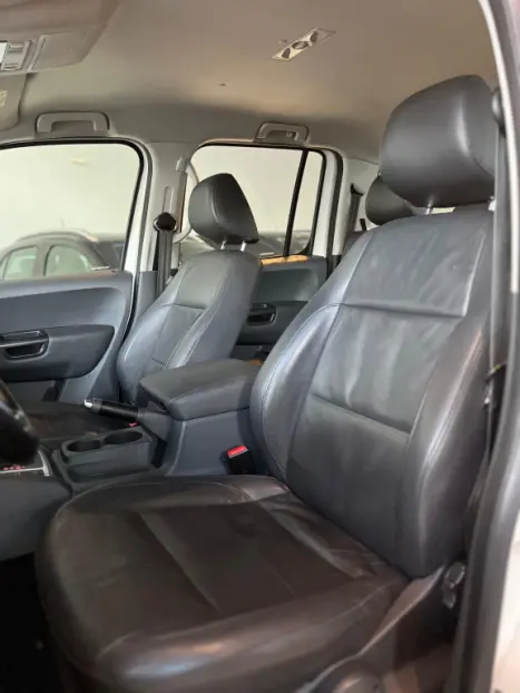 VOLKSWAGEN Amarok 2.0 16V 4X4 CABINE DUPLA HIGHLINE TURBO INTERCOOLER AUTOM�TICO, Foto 10