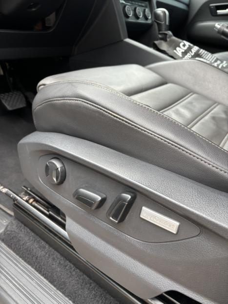 VOLKSWAGEN Amarok 3.0 V6 CABINE DUPLA HIGHLINE 4X4 TURBO INTERCOOLER AUTOMTICO, Foto 6